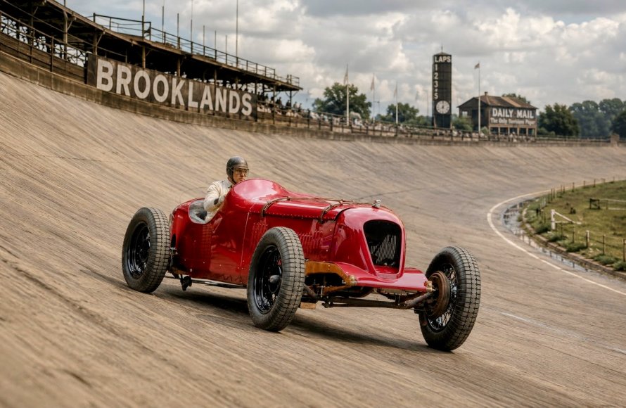 Rover 10 Special op Brooklands (AI)